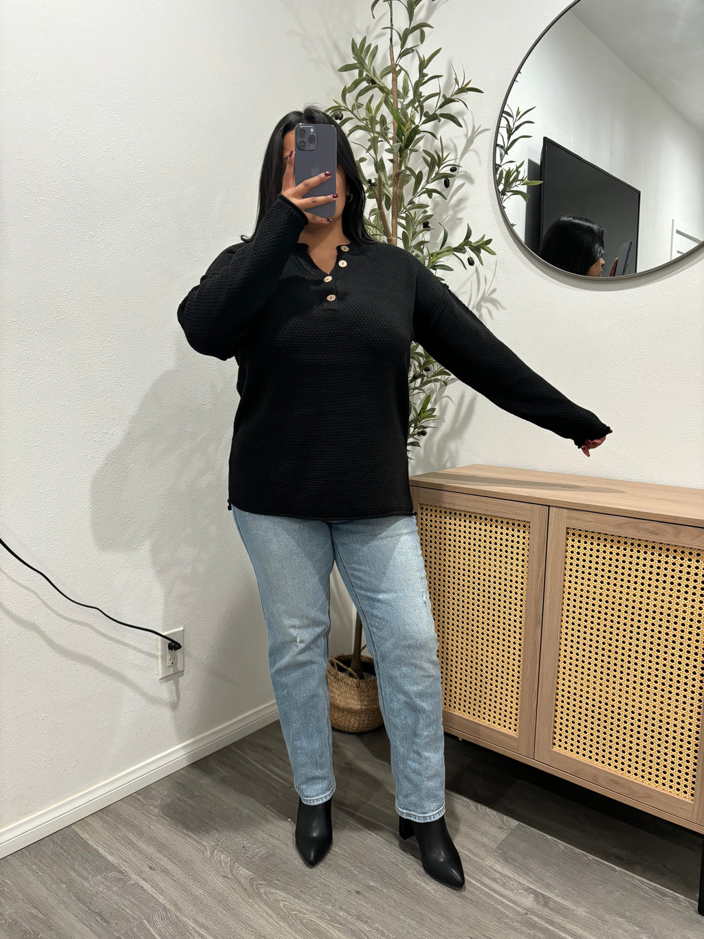 Ellie Henley Sweater Black